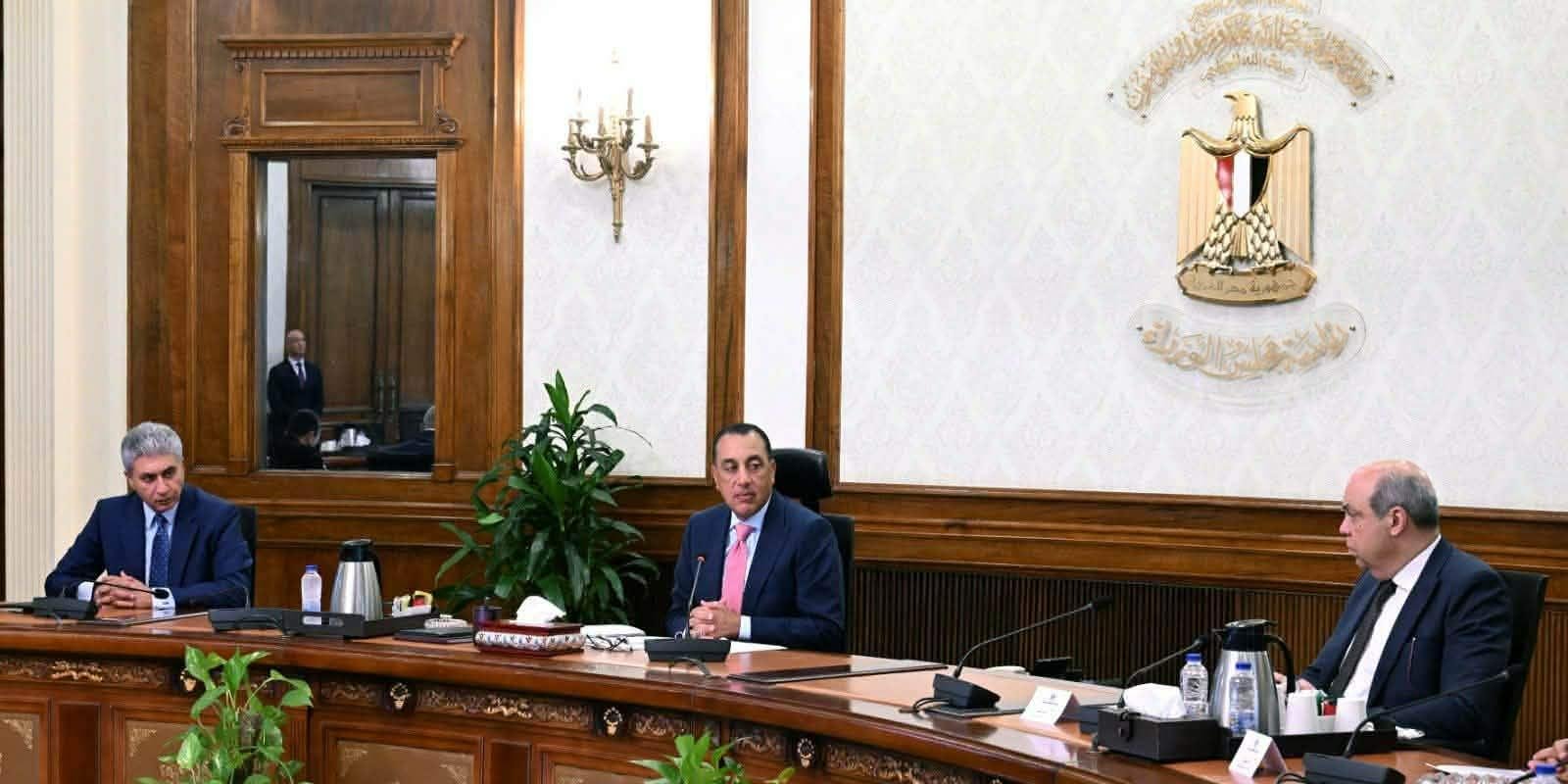 رئيس الوزراء: تحفيز شركات الطي...