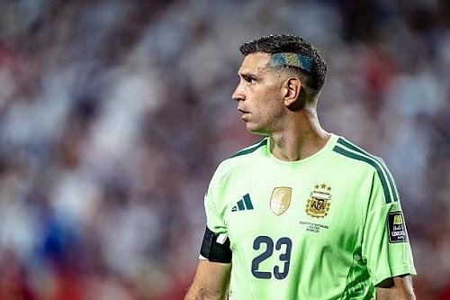 حارس مرمى الأرجنتين: أريد التح...
