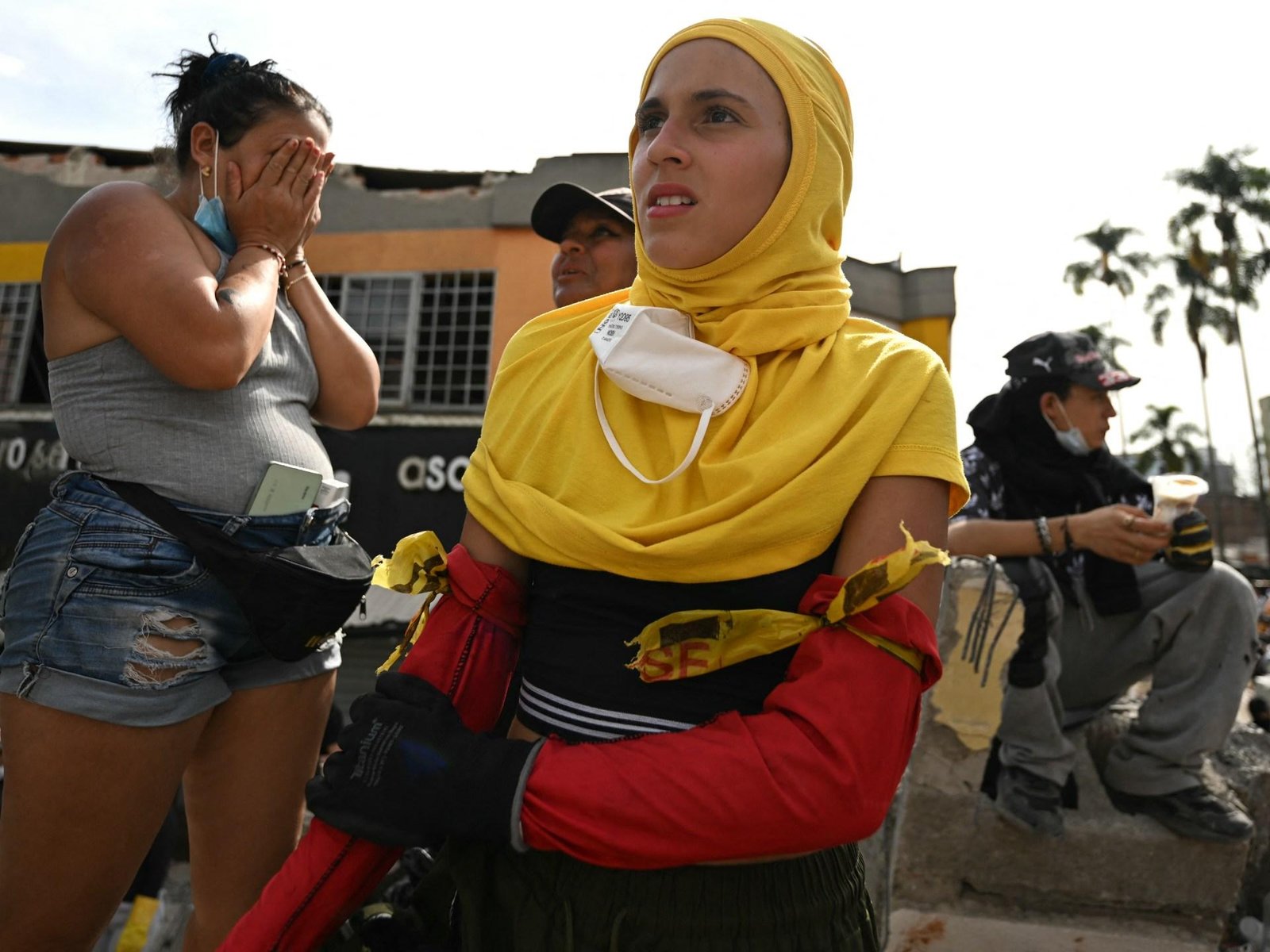 Photos: Hope fades in Colombia...