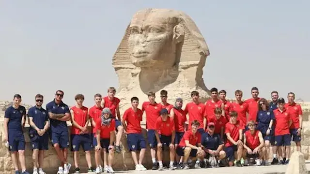 منتخب شباب روسيا يزور الأهراما...