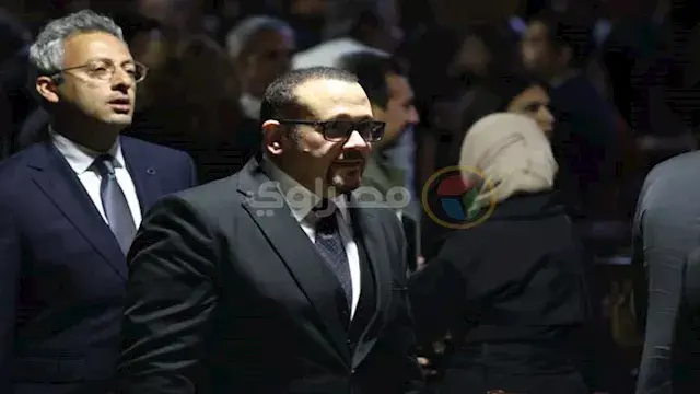 بالصور- تامر حسني وهشام عباس وماجد المصري يشاركون في عزاء الراحل هاني شاكر