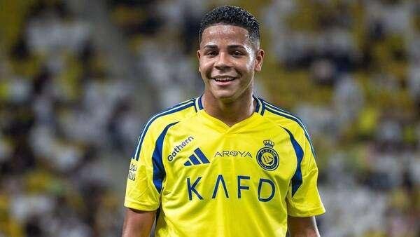  النصر السعودي يوافق على إعارة...