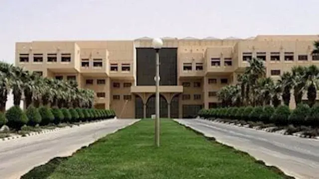 الدفاع السعودية تتعامل مع تهدي...