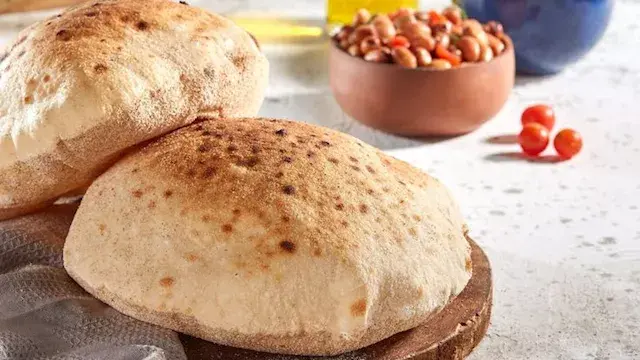 ماذا يحدث لجسمك عند تناول العيش البلدي يوميا؟