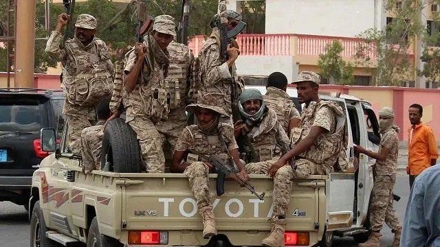 القوات اليمنية تعلن تحرير مواق...