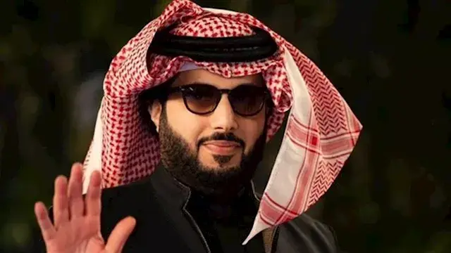 يتوسط الملاكمان.. تركي ال الشيخ يعلن عن بدء حجز نزال فيوري وجوشوا