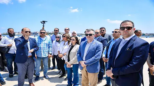 وزير التخطيط ومحافظ البحيرة يت...
