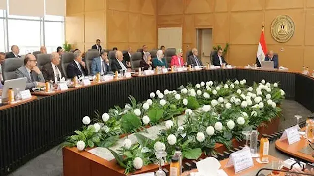 وزير الكهرباء: 37 مليار جنيه ل...