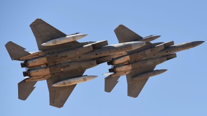 "الاعتداءات على المدنيين لم ولن تمر دون حساب".. "التحالف" يعلن شن ضربات على "أهداف عسكرية حوثية"