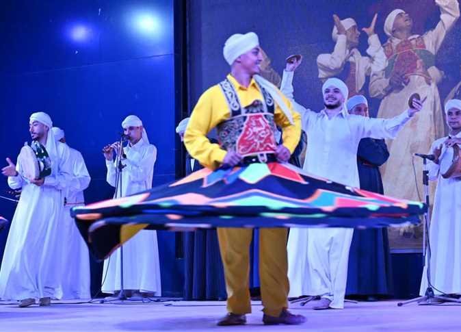 بـ عروض لفرقة التنورة.. انطلاق الموسم الخامس من مهرجان صيف بلدنا بمطروح (صور)