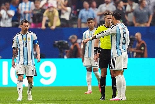 خبير إنجليزي: إلغاء هدف مصر أم...