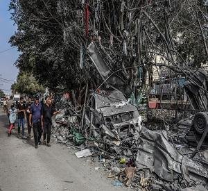 غزة: شهيدان أحدهما طفلة و10 إص...