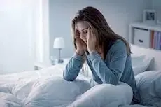 تنام 8 ساعات وتستيقظ متعبا؟ 6...