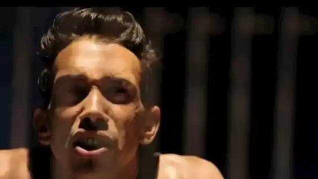 هاني شاكر منعه من الغناء.. معل...