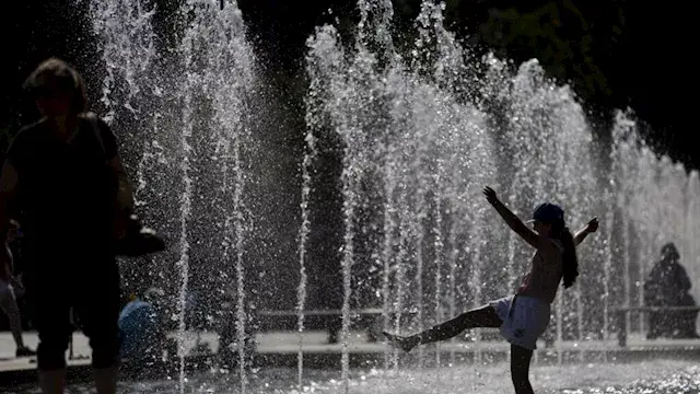 بالتزامن مع موجة حر شديدة.. وف...