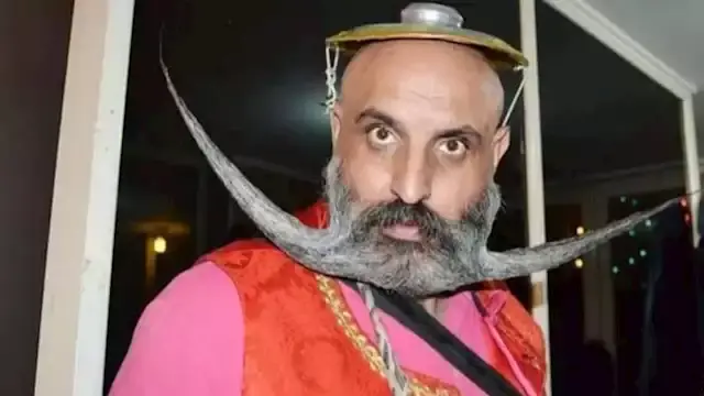 حسن الهلالي: "بصرف على شنبي 5 آلاف في الشهر وبعتبره زي ابني"