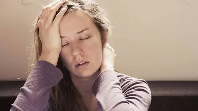 لماذا ينخفض فيتامين د في الجسم رغم التعرض للشمس؟