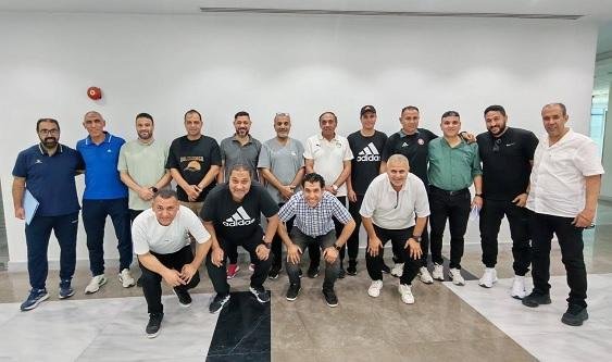 اتحاد الكرة يجرى مقابلات الرخص...
