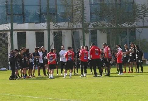 قائمة منتخب مصر للكرة النسائية...
