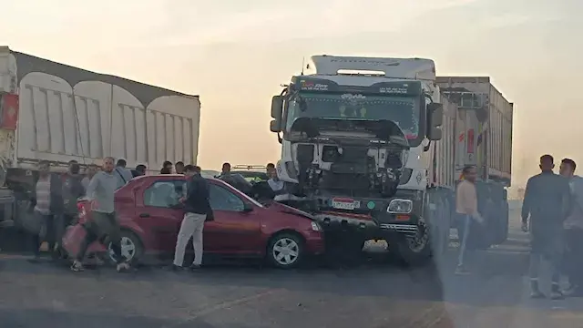 تصادم مروع بين 3 سيارات على طريق الأدبية في السويس وإصابة 3 أشخاص