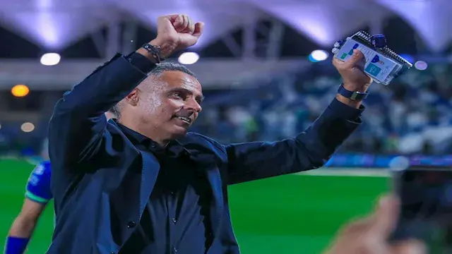 جوزيه جوميز يرد على أنباء تدري...
