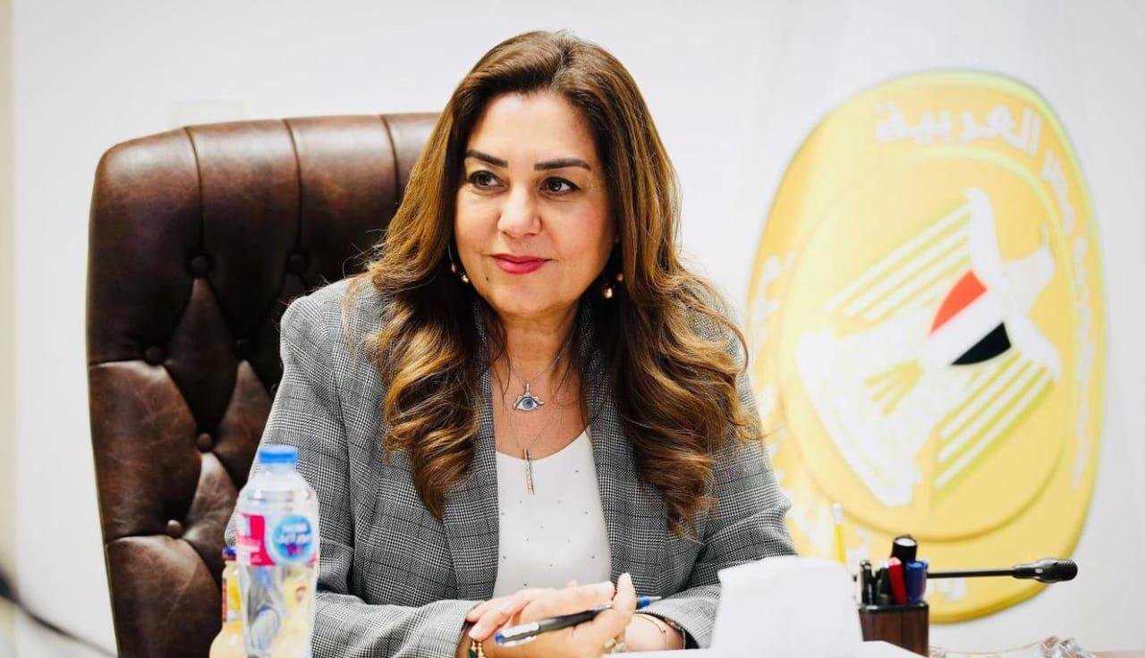 وزيرة التنمية المحلية والبيئة...