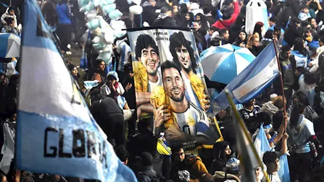 "غياب ميسي".. استقبال حافل للا...