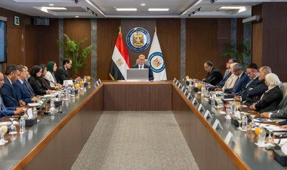 وزير البترول: سداد مستحقات الش...