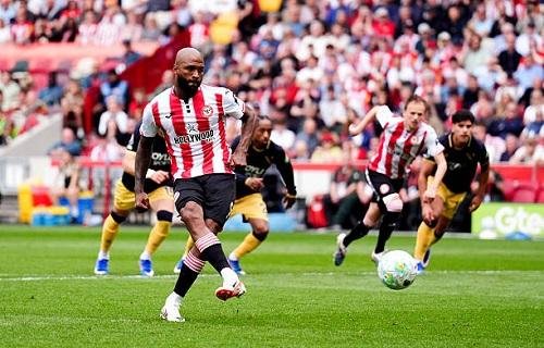 إيجور تياجو يدخل حسابات مانشست...