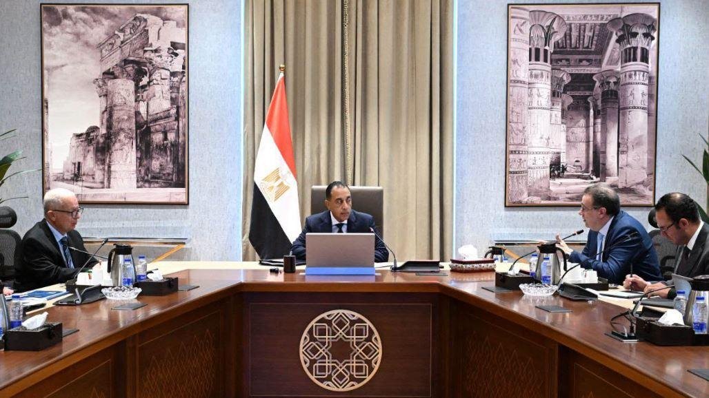 مدبولي يؤكد أهمية المضي في تنف...