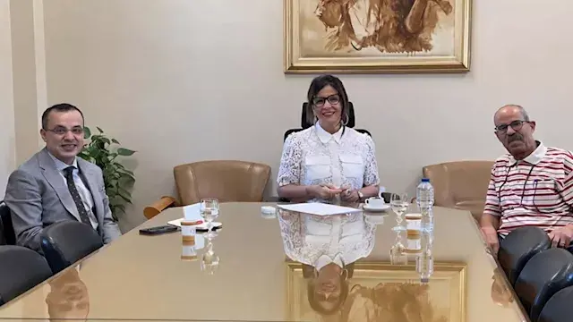 وزيرة الثقافة تعين المترجم الق...