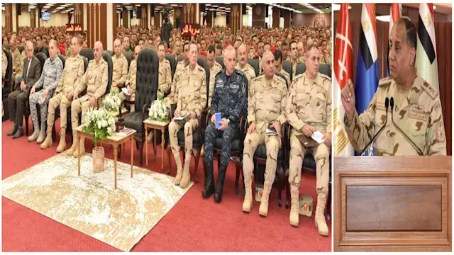 وزير الدفاع يلتقي دارسي الأكاد...