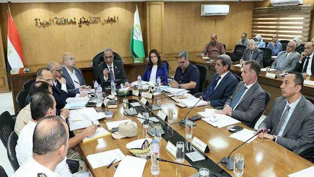 محافظ الجيزة يشدد على محاسبة ا...
