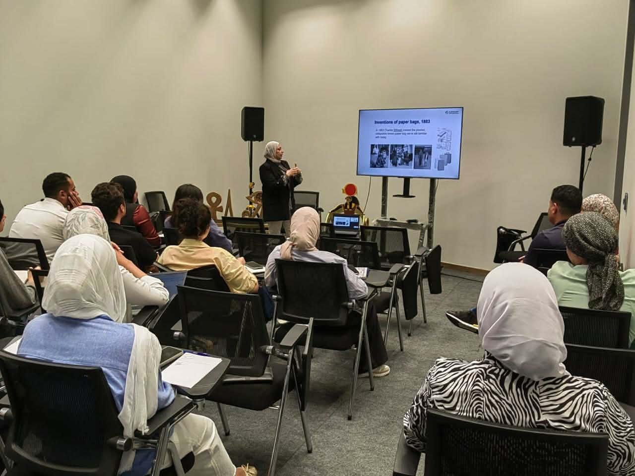 وزارة التنمية المحلية والبيئة...
