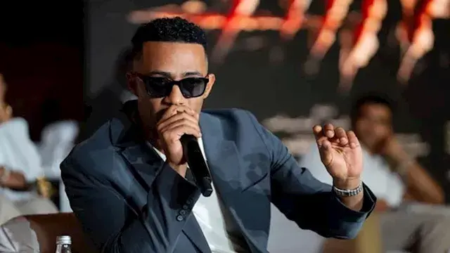 محمد رمضان يثير الجدل بـ"موباي...