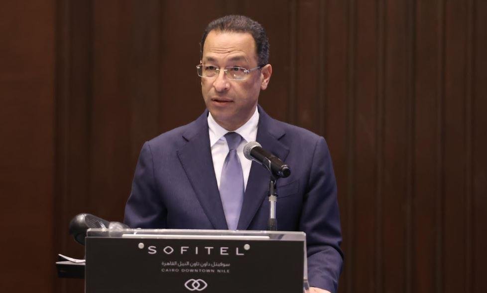 وزير الاتصالات يتوقع زيادة صاد...