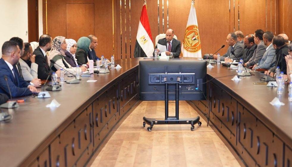 وزير العمل: منح شركات إلحاق عم...
