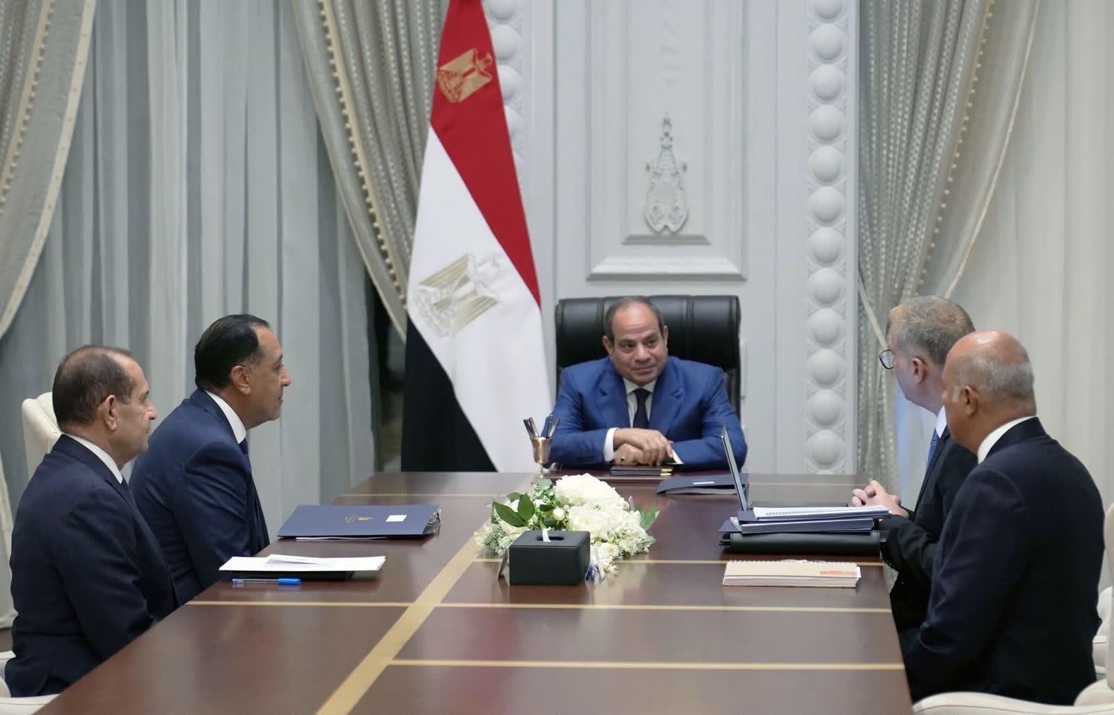 السيسي يتابع خطط زيادة إنتاج ا...