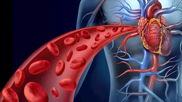 علامات تظهر على القدمين عند ال...