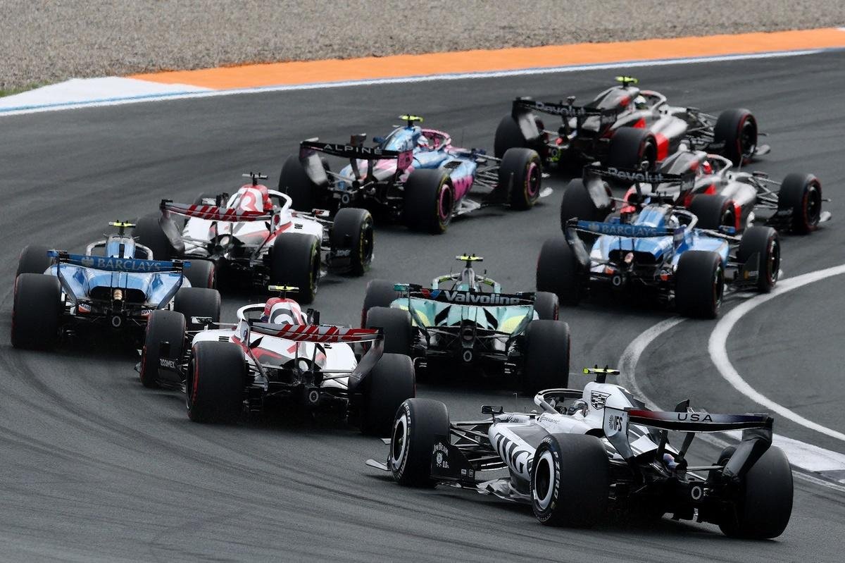 Why is a Formula 1 race 305 kilometres long? Race distances from 1950 to 2027