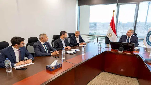 وزير البترول يبحث مع السويدي ك...