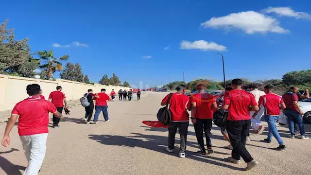 "حلم اللقب".. توافد كبير من جم...