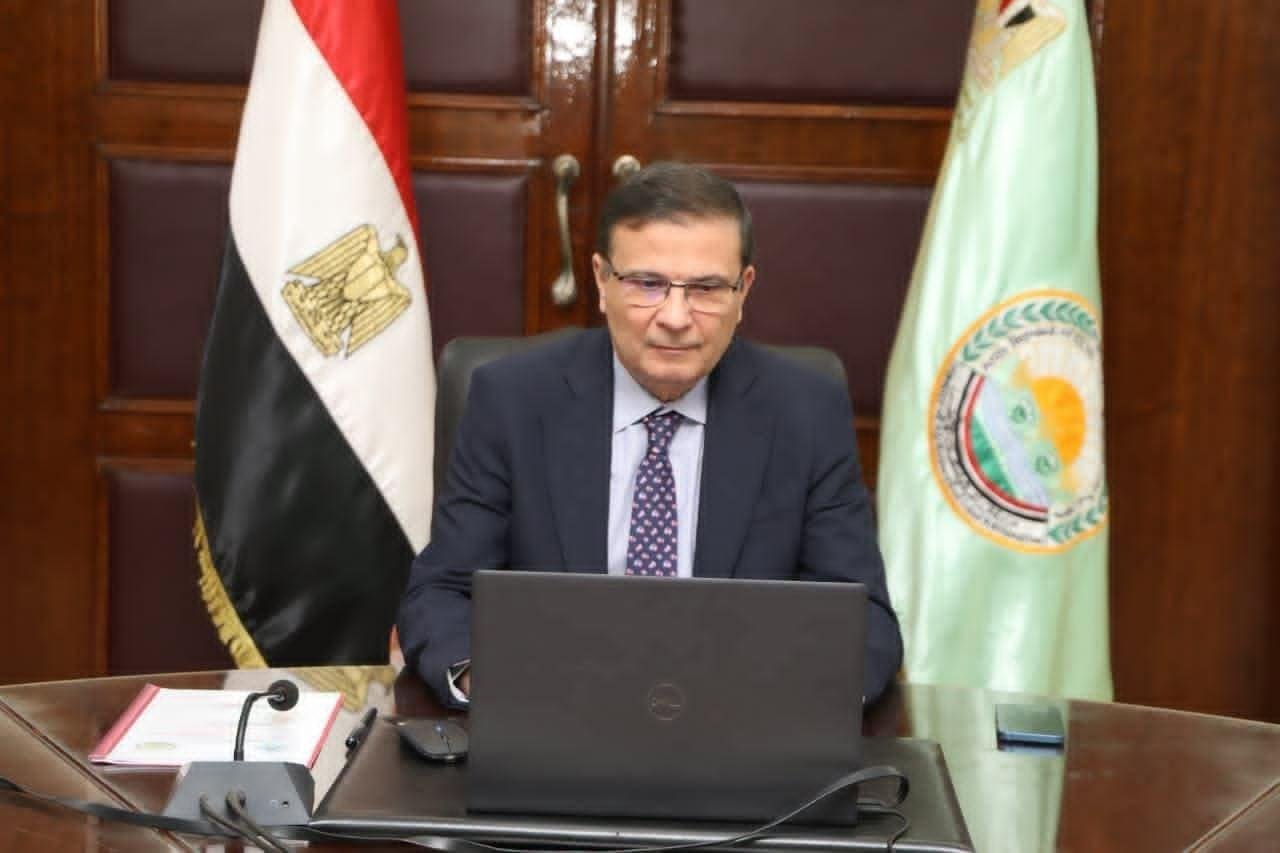 وزير الزراعة يتابع منظومة الأس...
