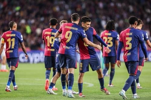 رسالة غامضة من نجم برشلونة تفت...