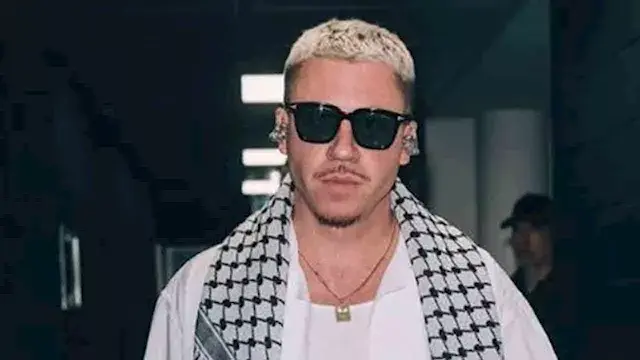 أول تعليق من ماكليمور بعد استبعاده من جولة غنائية بسبب فلسطين