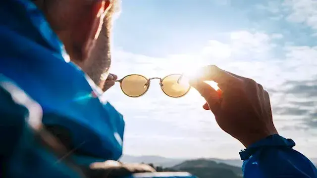 ليس كبار السن فقط.. أشخاص أكثر...