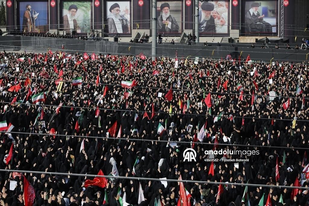 فنان يدعو إلى موت ترامب في جنا...