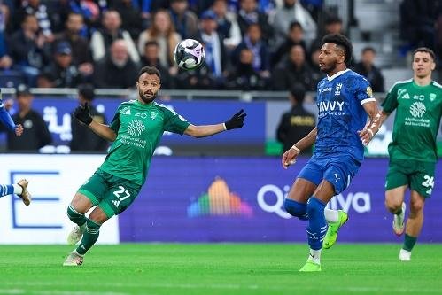 نجوم عالمية في تشكيل الهلال وا...