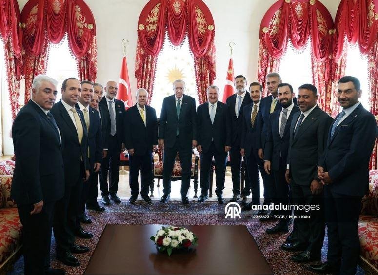 أردوغان يجتمع مع رؤساء أكبر أن...
