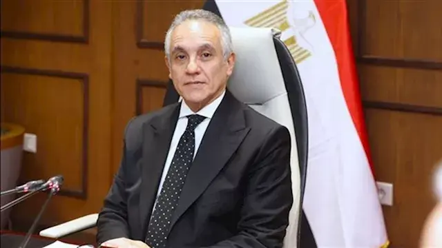 وزير العدل يوجه بتشغيل سيارات توثيق متنقلة في الساحل الشمالي والقاهرة الكبرى